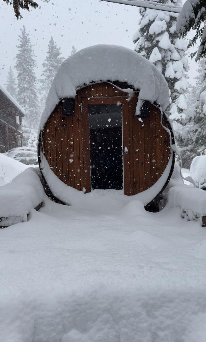 Red Cedar Cabin in Tahoe City